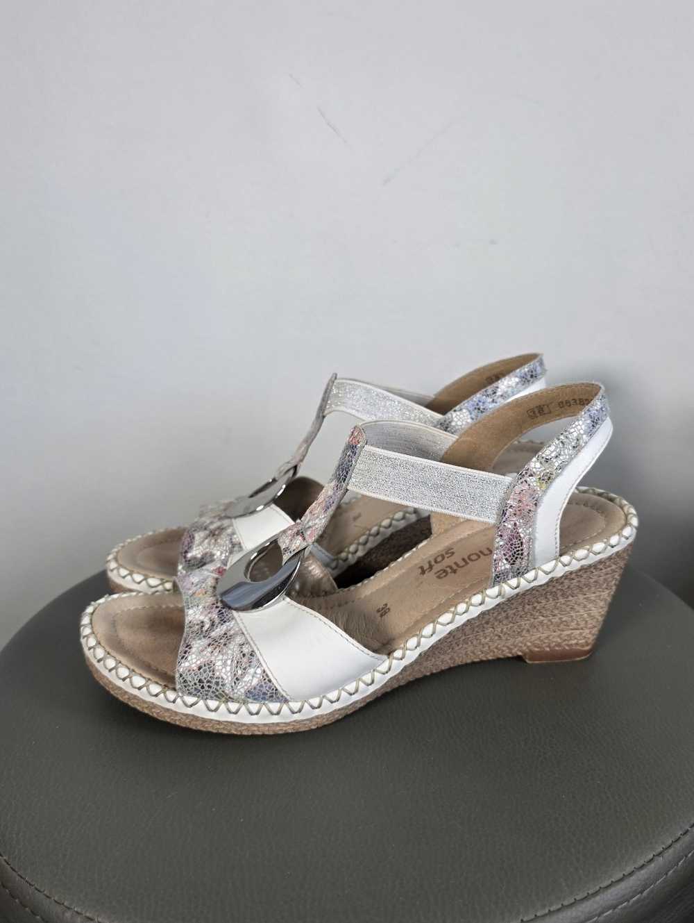 Remonte Soft Wedge Sandals Womens Size 38 US 7 White Multi Leather Comfort